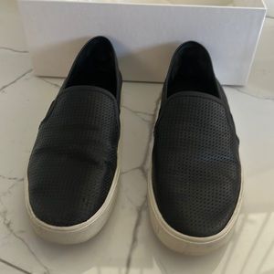 Vince- Black shoes